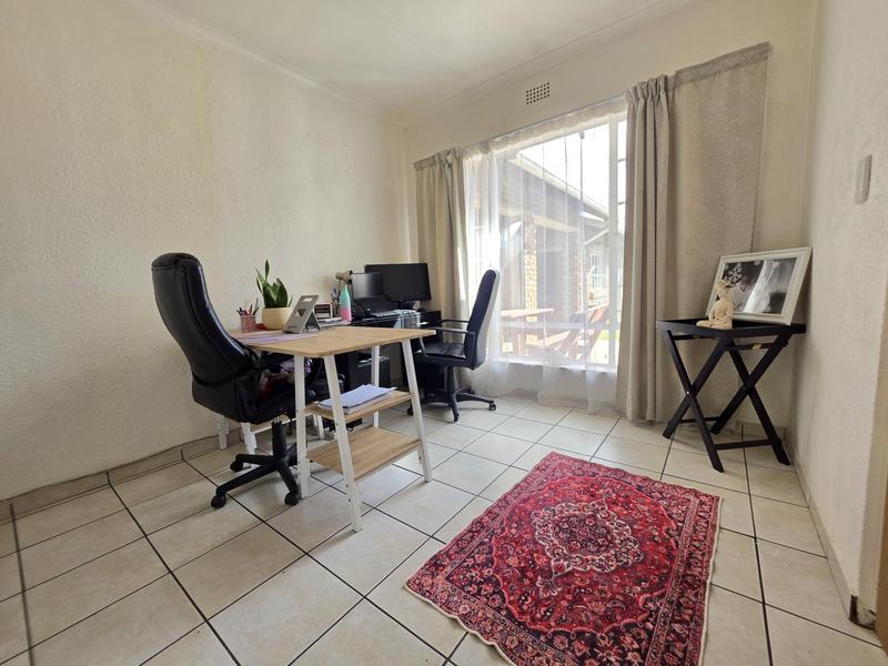 3 Bedroom Property for Sale in Brackendowns Gauteng