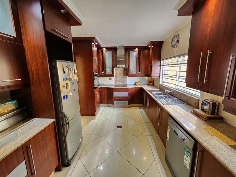 5 Bedroom Property for Sale in Brackenhurst Gauteng