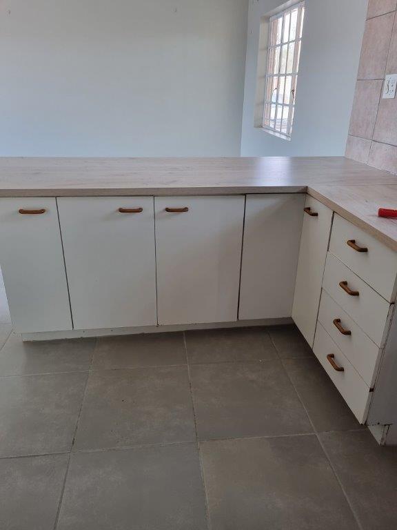To Let 3 Bedroom Property for Rent in Petersfield Gauteng