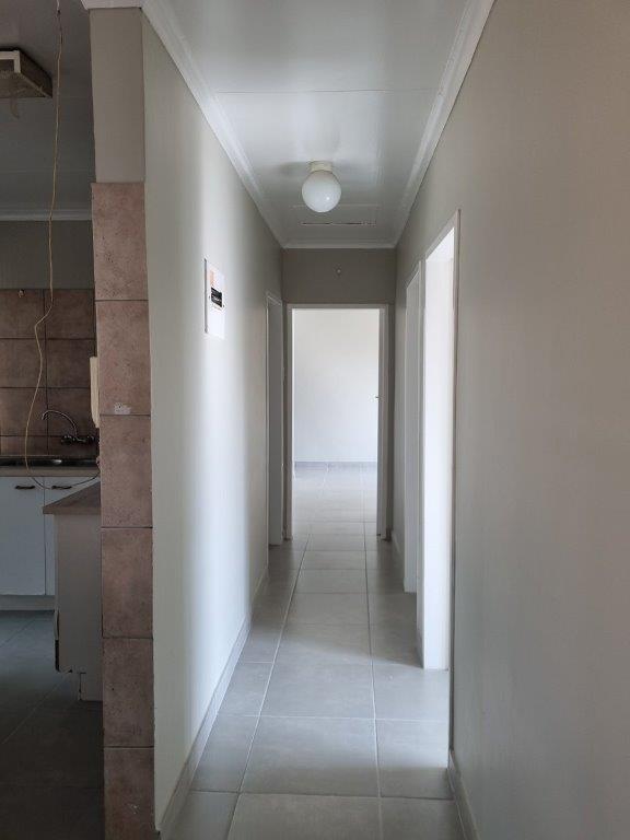To Let 3 Bedroom Property for Rent in Petersfield Gauteng