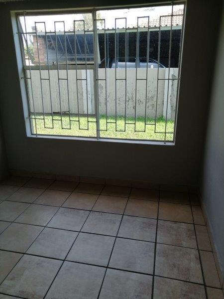 3 Bedroom Property for Sale in Denneoord Gauteng