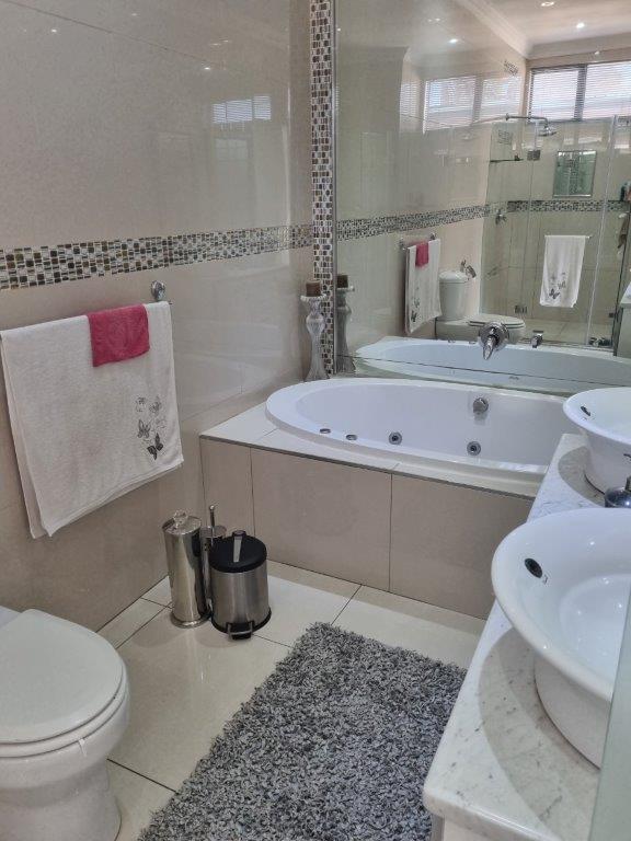 4 Bedroom Property for Sale in Edelweiss Gauteng