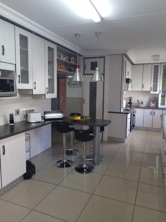 4 Bedroom Property for Sale in Edelweiss Gauteng