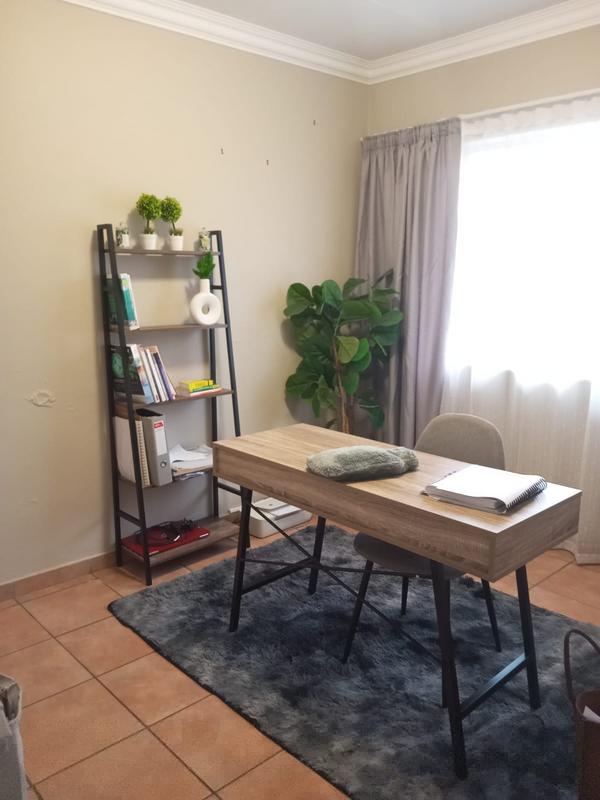 2 Bedroom Property for Sale in Petersfield Gauteng