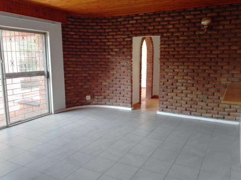 5 Bedroom Property for Sale in Petersfield Gauteng