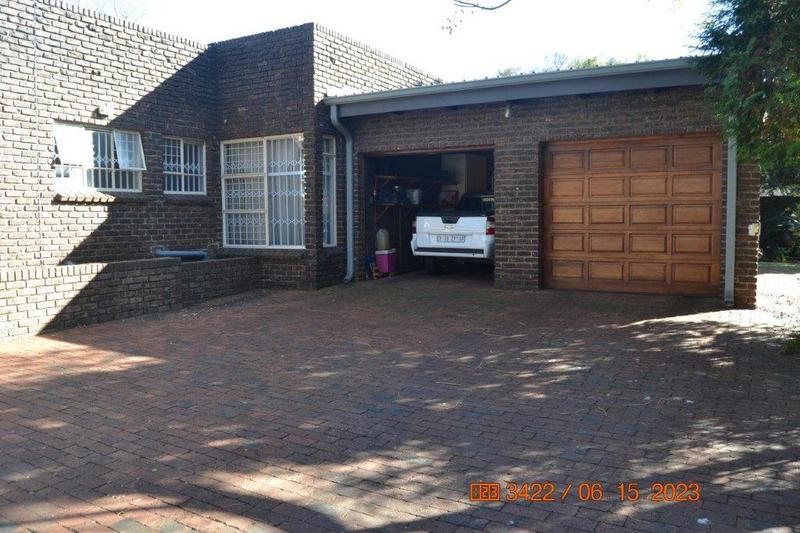 4 Bedroom Property for Sale in Selection Park Gauteng