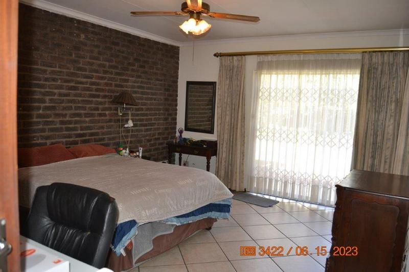 4 Bedroom Property for Sale in Selection Park Gauteng