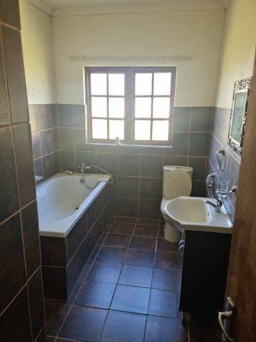 6 Bedroom Property for Sale in Nooitgedacht Gauteng