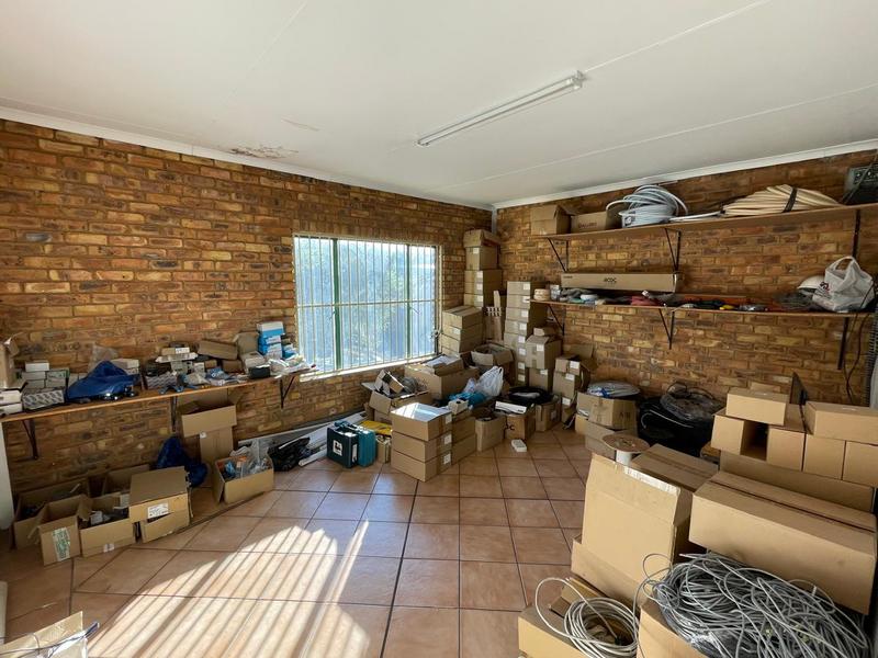 To Let Commercial Property for Rent in Hennopspark Gauteng
