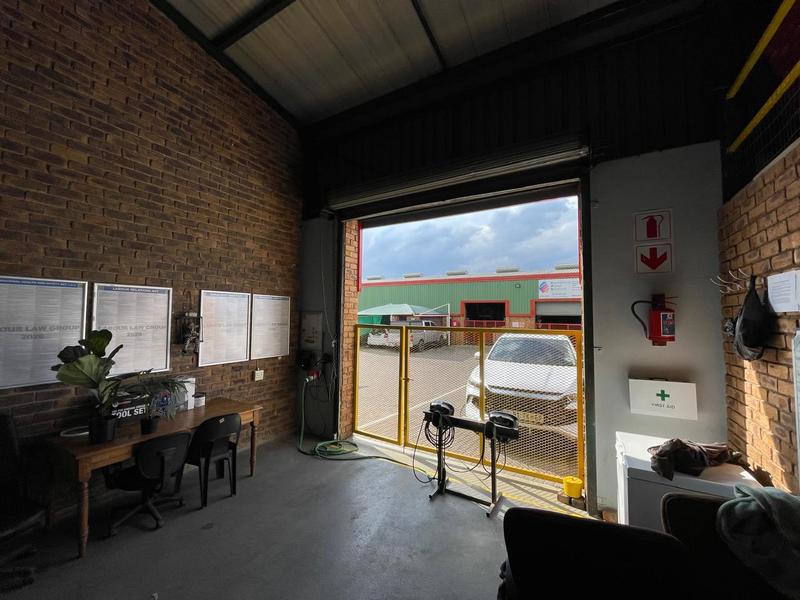 To Let Commercial Property for Rent in Hennopspark Gauteng