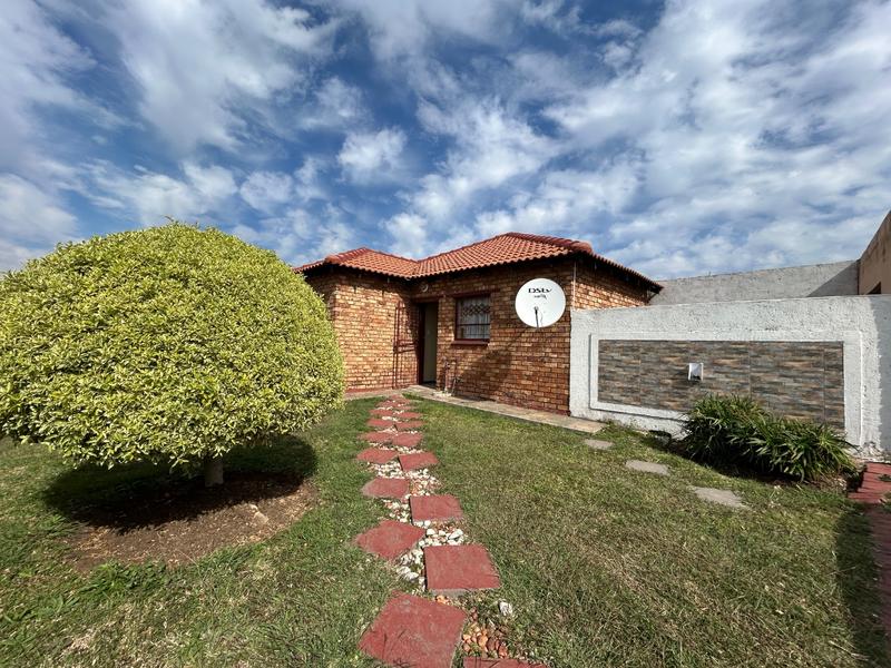 3 Bedroom Property for Sale in Karenpark Gauteng