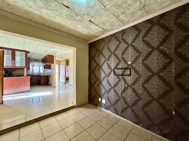 3 Bedroom Property for Sale in Karenpark Gauteng