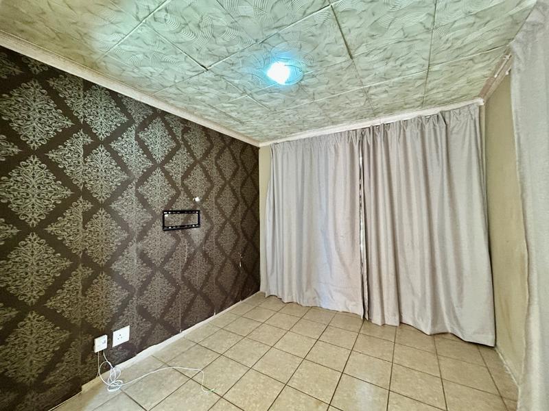 3 Bedroom Property for Sale in Karenpark Gauteng