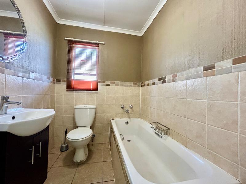 3 Bedroom Property for Sale in Karenpark Gauteng
