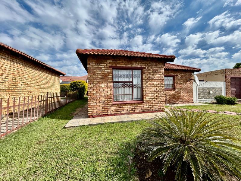 3 Bedroom Property for Sale in Karenpark Gauteng