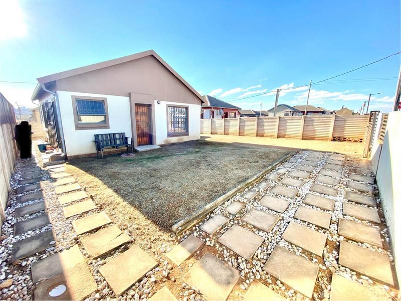 3 Bedroom Property for Sale in Witpoortjie Gauteng