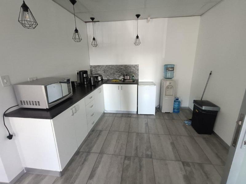 To Let Commercial Property for Rent in Strubensvallei Gauteng
