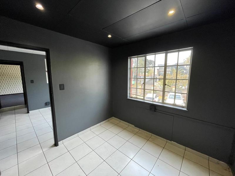 To Let Commercial Property for Rent in Hennopspark Gauteng