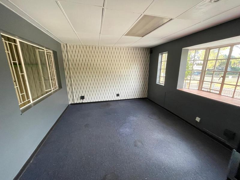 To Let Commercial Property for Rent in Hennopspark Gauteng