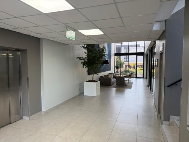 To Let 2 Bedroom Property for Rent in Midfield Estate Gauteng