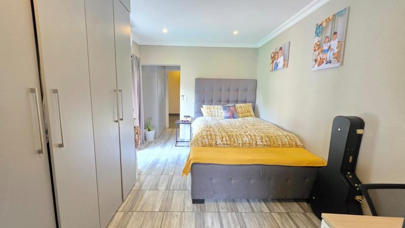 4 Bedroom Property for Sale in Buurendal Gauteng