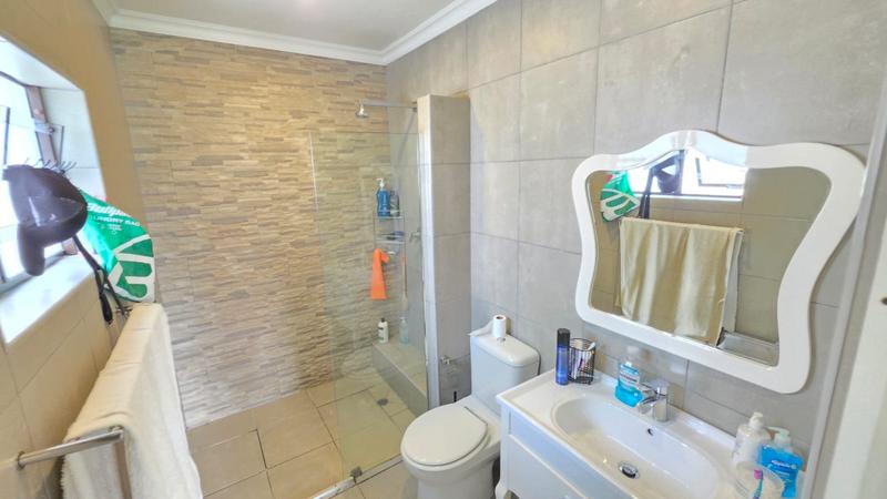 4 Bedroom Property for Sale in Buurendal Gauteng