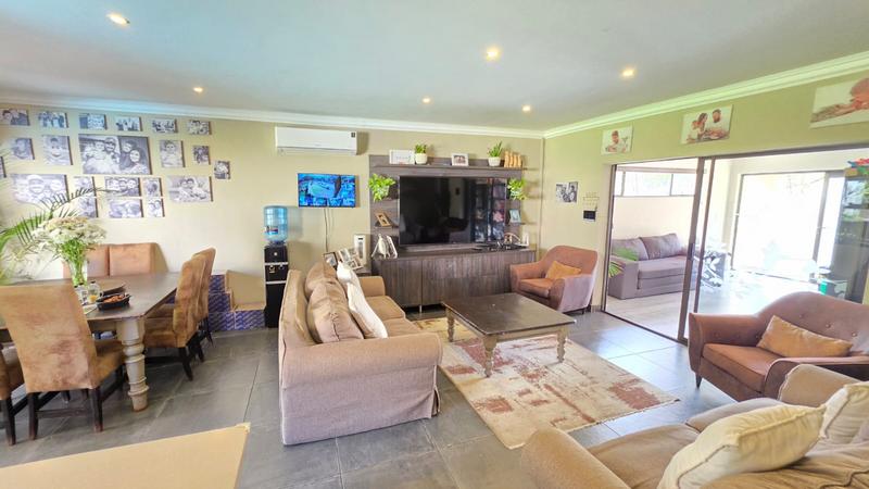 4 Bedroom Property for Sale in Buurendal Gauteng