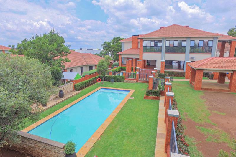 To Let 3 Bedroom Property for Rent in Greenstone Hill Gauteng