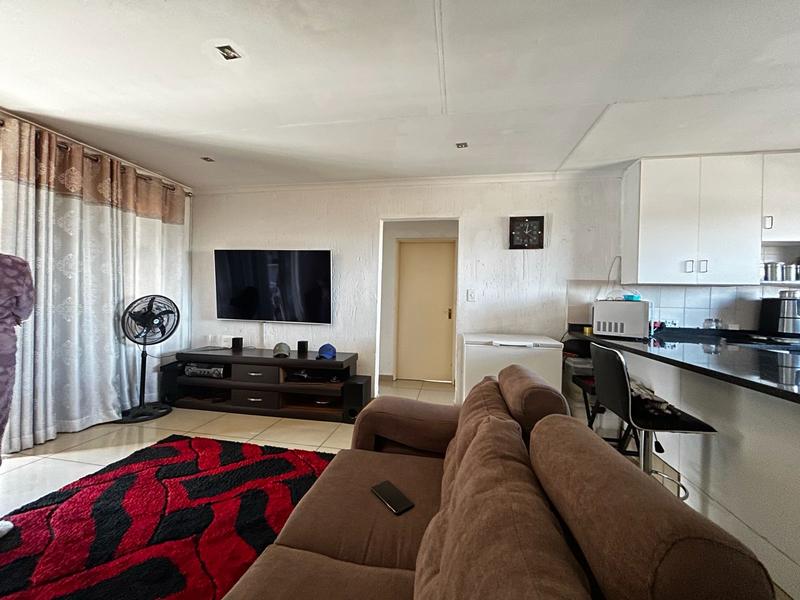 2 Bedroom Property for Sale in Vorna Valley Gauteng