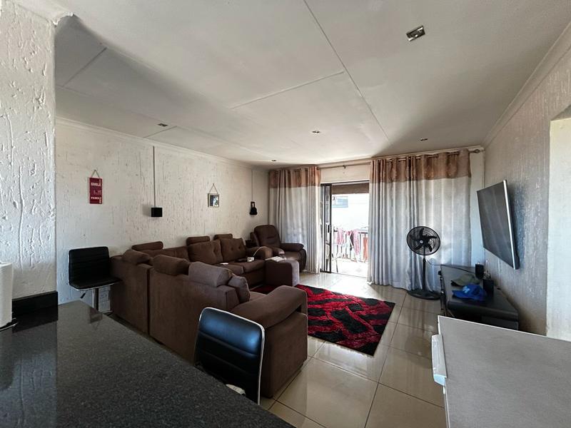 2 Bedroom Property for Sale in Vorna Valley Gauteng