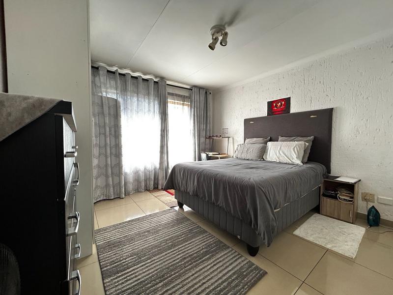 2 Bedroom Property for Sale in Vorna Valley Gauteng
