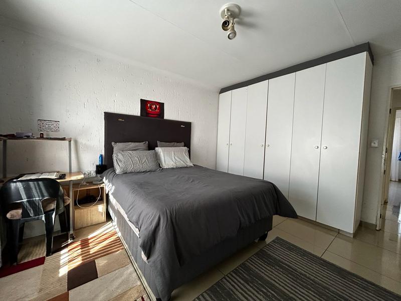 2 Bedroom Property for Sale in Vorna Valley Gauteng