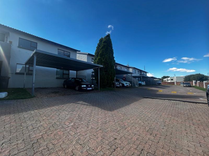 2 Bedroom Property for Sale in Vorna Valley Gauteng