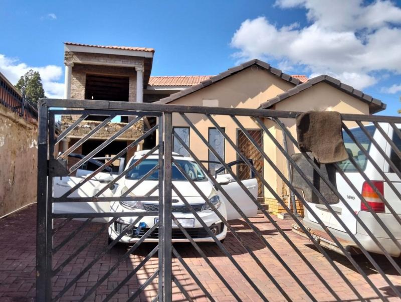 2 Bedroom Property for Sale in Naturena Gauteng
