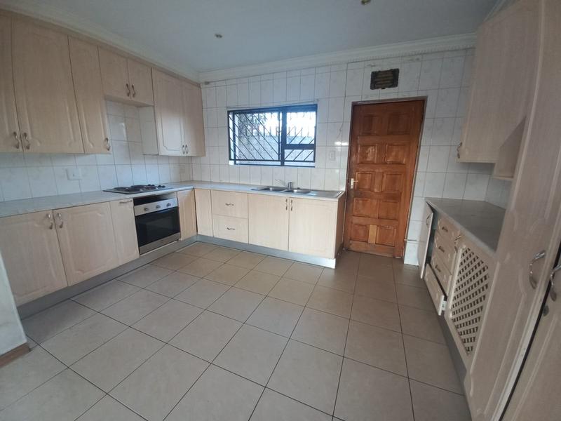 To Let 4 Bedroom Property for Rent in Laudium Gauteng