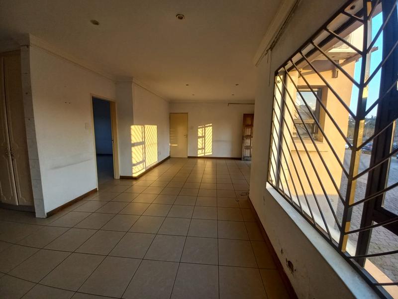 To Let 4 Bedroom Property for Rent in Laudium Gauteng