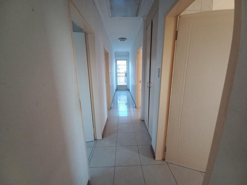 To Let 4 Bedroom Property for Rent in Laudium Gauteng