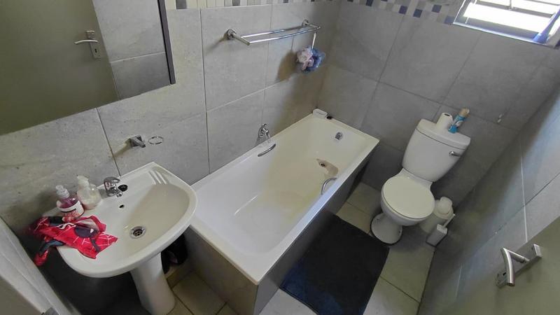 3 Bedroom Property for Sale in Albertsdal Gauteng