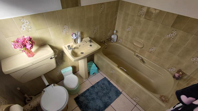 3 Bedroom Property for Sale in Brackendowns Gauteng