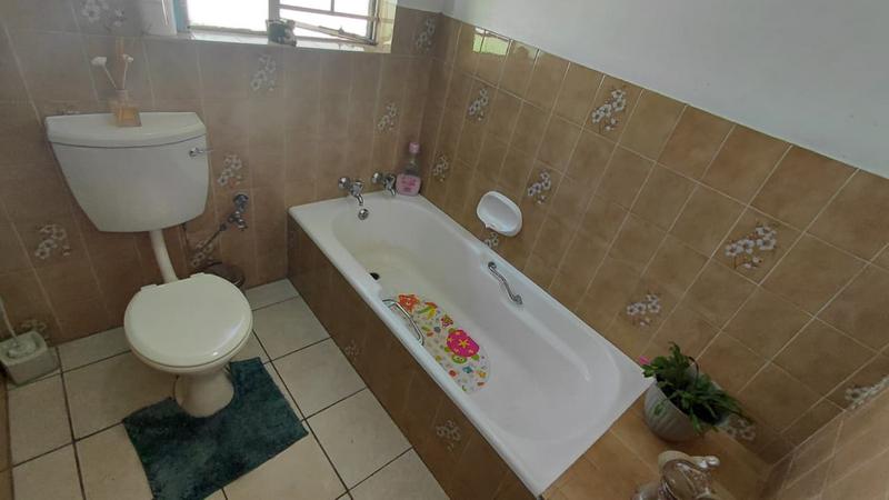 3 Bedroom Property for Sale in Brackendowns Gauteng