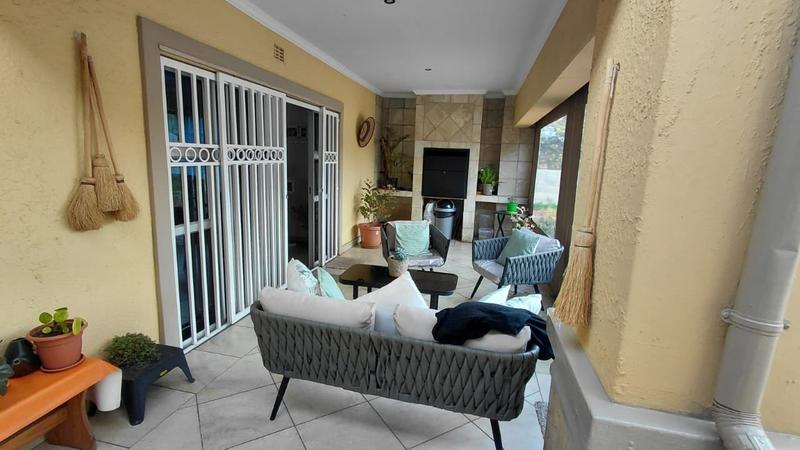 6 Bedroom Property for Sale in Brackenhurst Gauteng