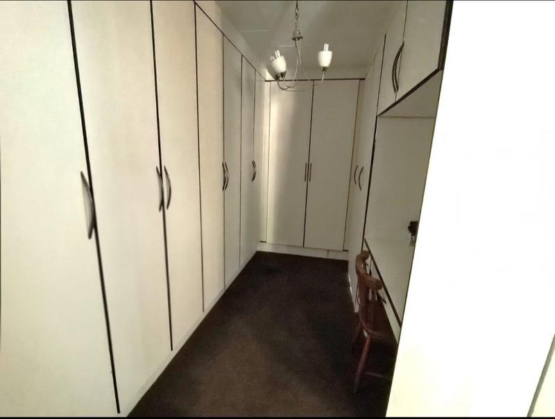 5 Bedroom Property for Sale in Lodeyko Gauteng