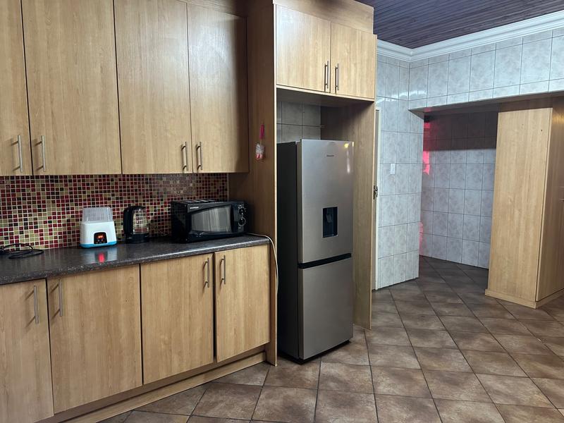 5 Bedroom Property for Sale in Selcourt Gauteng