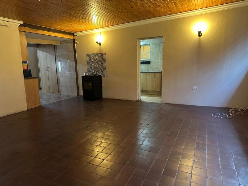 5 Bedroom Property for Sale in Selcourt Gauteng