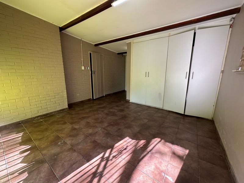 5 Bedroom Property for Sale in Selcourt Gauteng