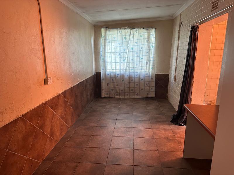5 Bedroom Property for Sale in Selcourt Gauteng