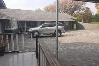 7 Bedroom Property for Sale in Bramley View Gauteng