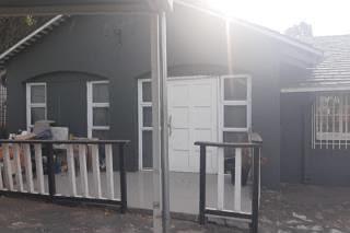 7 Bedroom Property for Sale in Bramley View Gauteng