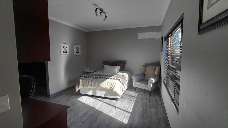 3 Bedroom Property for Sale in Mulbarton Gauteng
