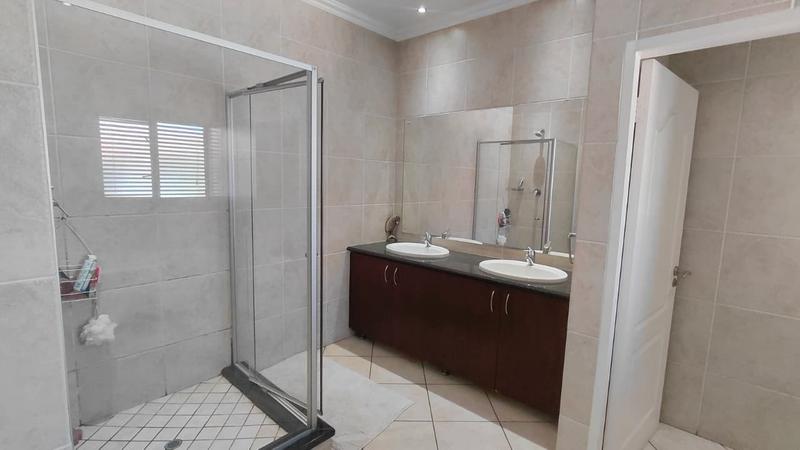 3 Bedroom Property for Sale in Mulbarton Gauteng